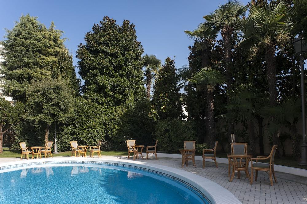 Hotel Due Torri Abano Terme Bagian luar foto