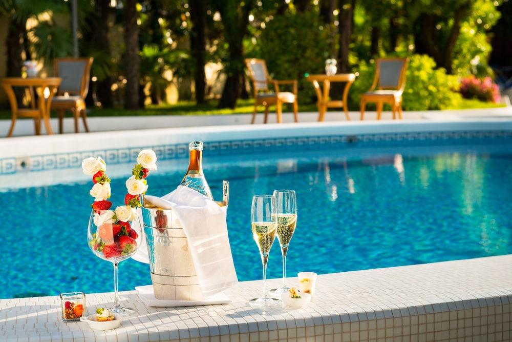 Hotel Due Torri Abano Terme Bagian luar foto