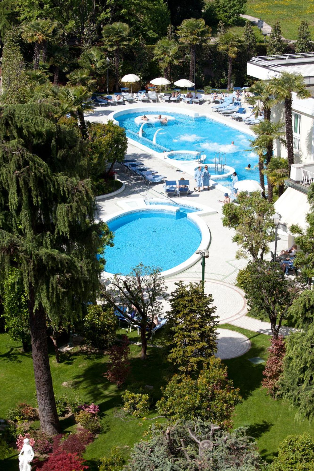 Hotel Due Torri Abano Terme Bagian luar foto