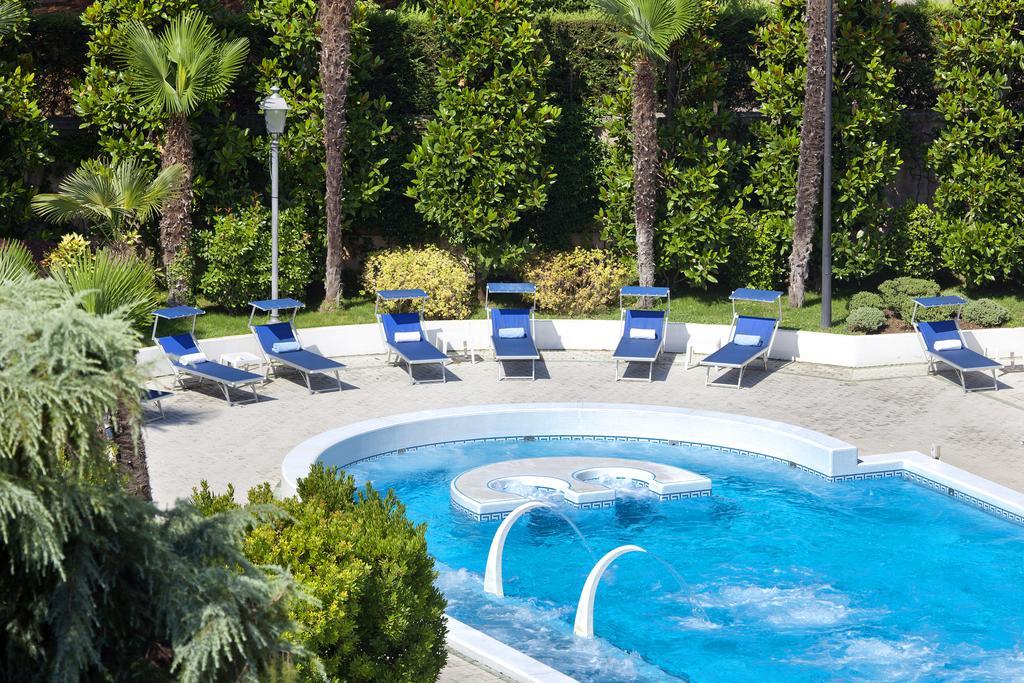 Hotel Due Torri Abano Terme Bagian luar foto